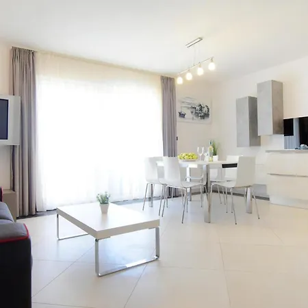 Apartman Awesome In With Wifi Ližnjan